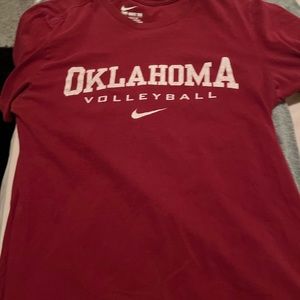 OU nike oklahoma volleyball short sleeve tee shirt size medium